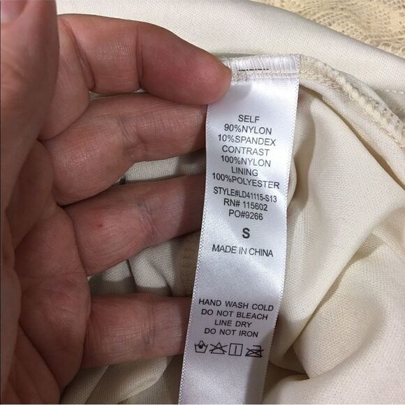 Lush Lace Cream Maxie Dress Small - Picture 8 of 8